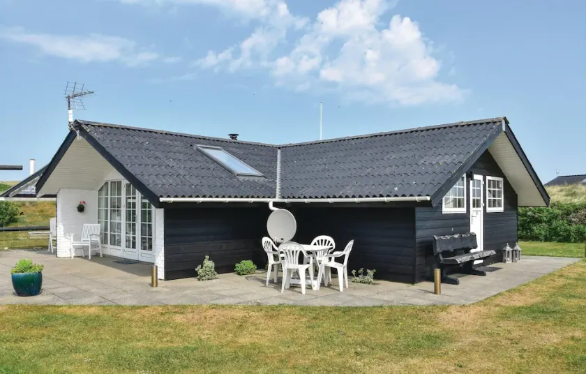 2 bedroom nice home in Ringkøbing - Image 1