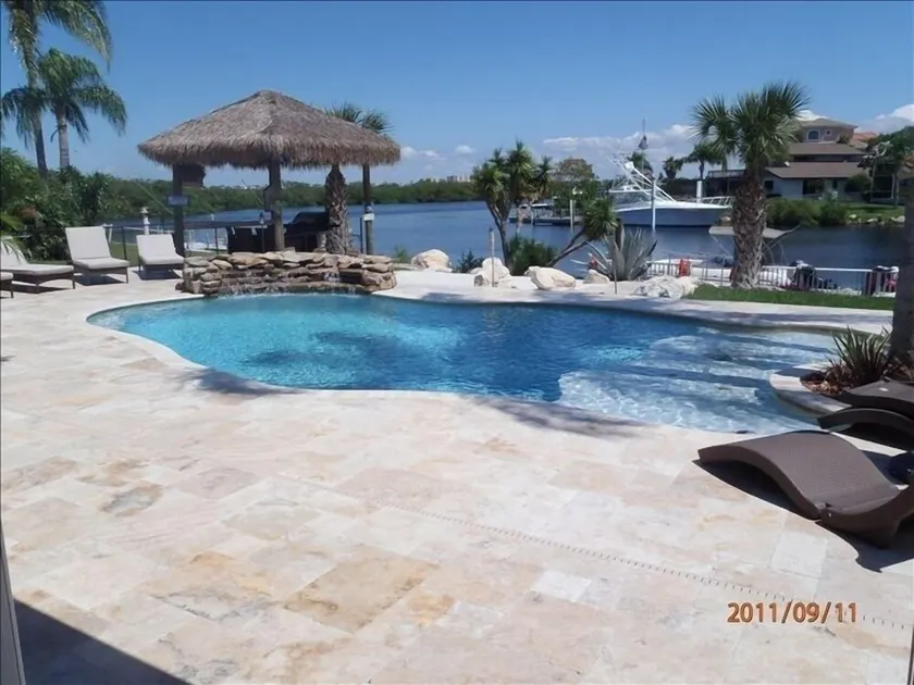 Gorgeous 3 Bett 3 Bad nach Hause - Image 1