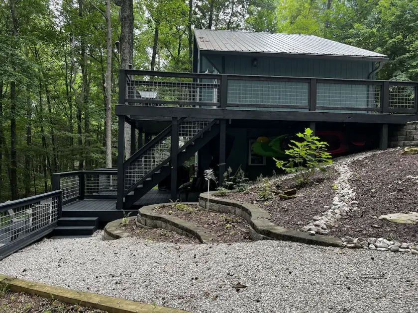 Barren Lake Waterfront Eclectic Cabin - Dock; 17 miles from Mammoth Cave - Image 1