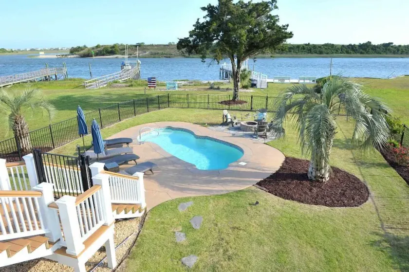 Vues ICW à couper le souffle!  Piscine chauffée, ponton privé, bain à remous, foyer, kayaks! - Image 1