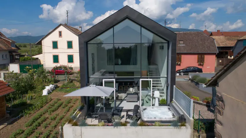 Maison D'Architecte in one of France's most beautiful villages - Image 1