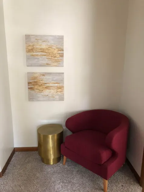 Spacious 2-Bedroom Apartment - Close To It All! - Image 1