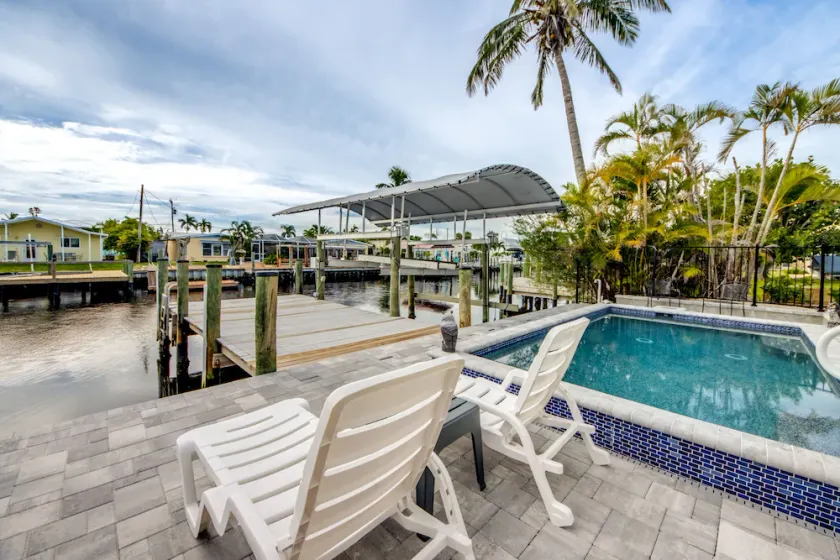 Island Time Tropical Oasis - Image 1