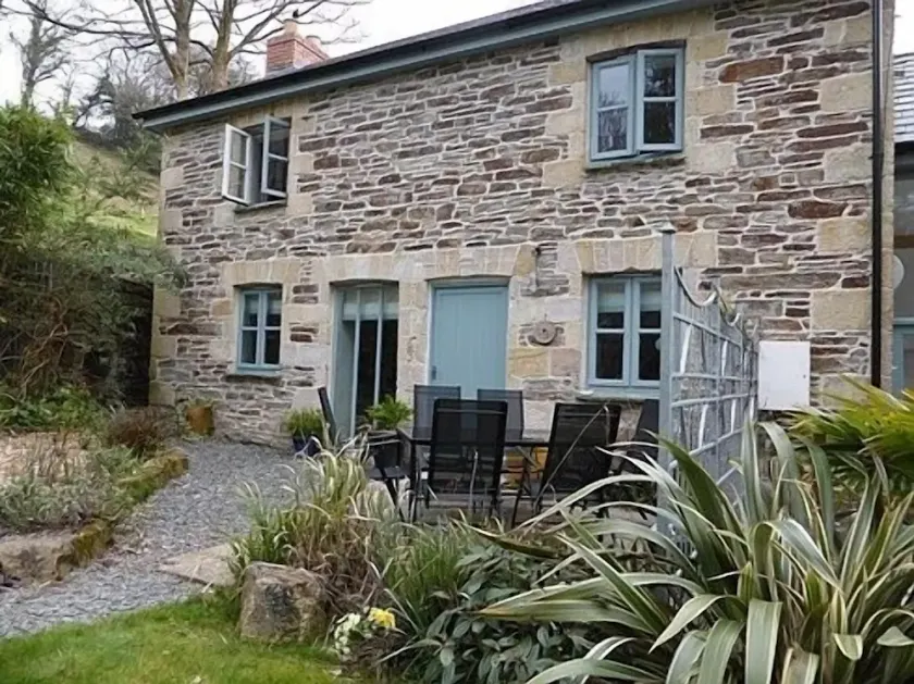 Charming Cottage With Easy Access To The Eden Project, Lost Gardens Of Heligan - Image 1