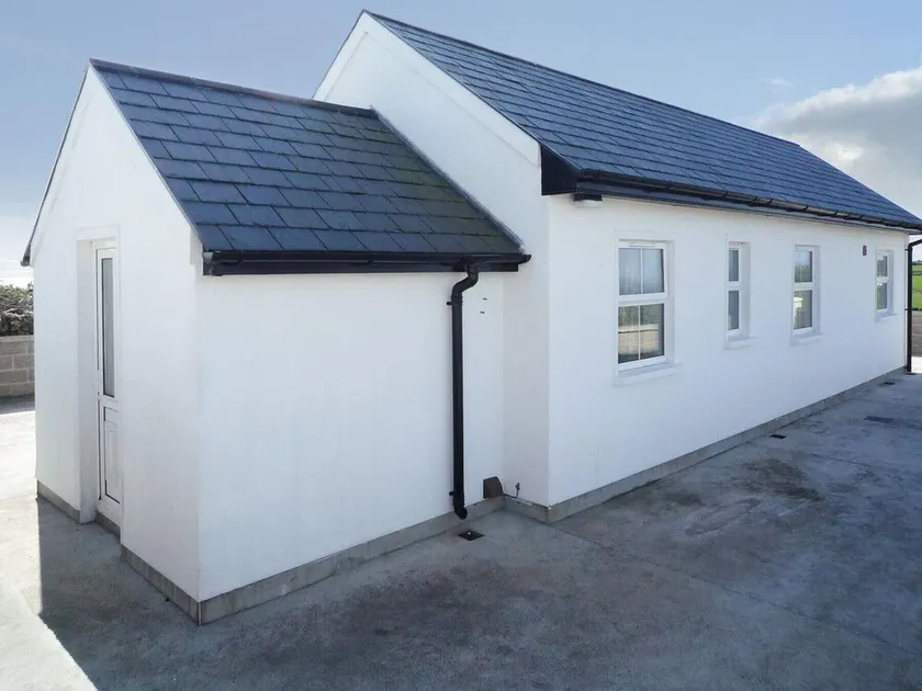 Old Barn Holiday Cottage by Trident Holiday Homes - Image 1