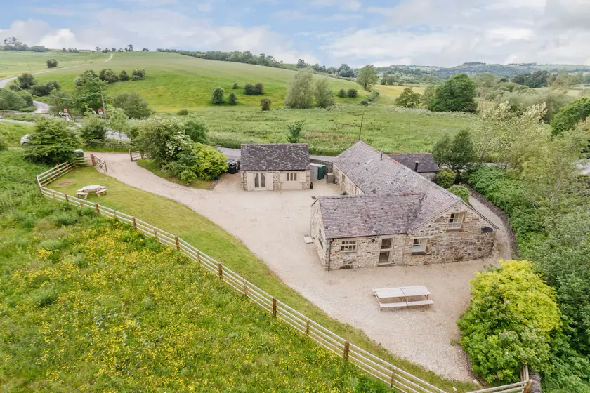 Tissington Ford Barn, Bradbourne, Derbyshire DE6 1NP Plazas 12 - Image 1
