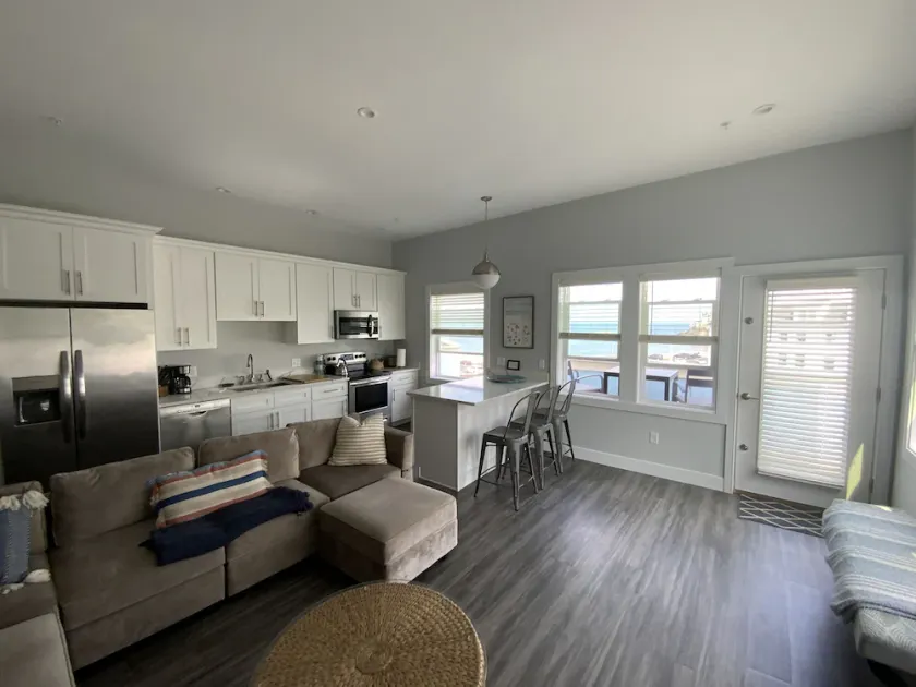 Direct Ocean Front Condo with large wrap around balcony - Image 1