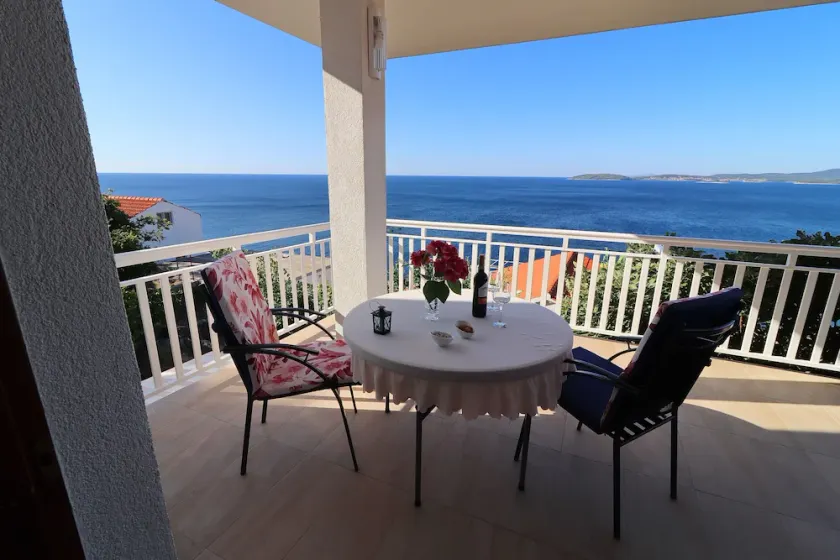 Seaside Apartments Hrka�� - Appartamento Comfort con 1 Camera da Letto con Terrazza e Vista Mare 1 - Image 1