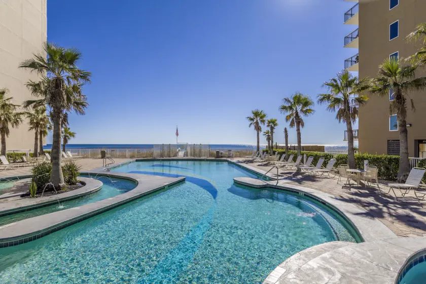 Crystal Tower Corner Condo with 2 Balconies, 3 Pools, Lazy River - Image 1