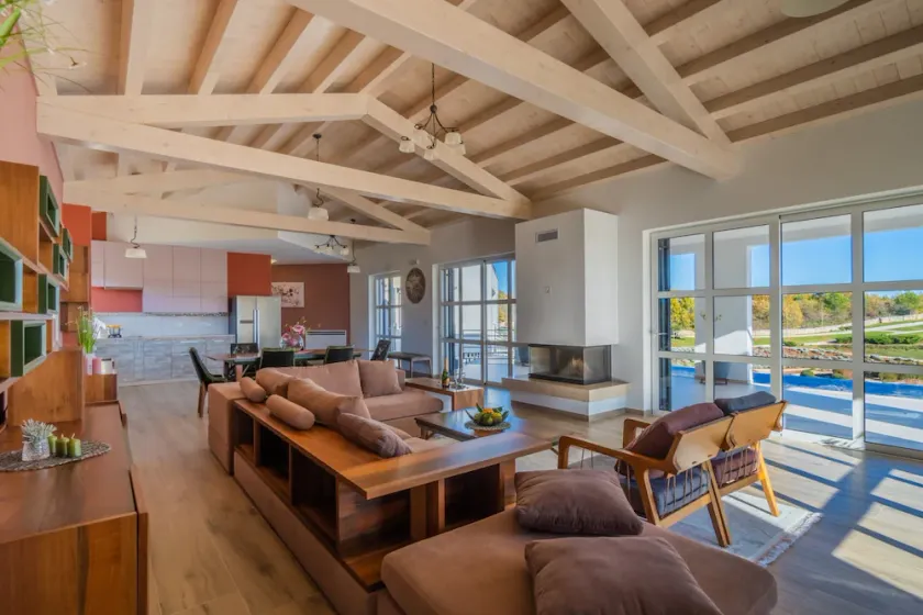 Villa in Filipana With Private Heated Pool - Image 1