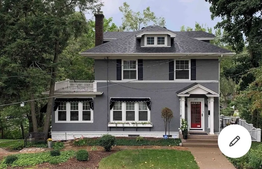 Village of east Davenport retreat  - Image 1