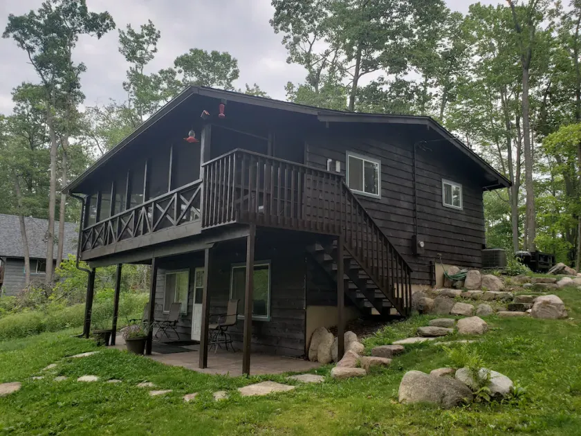 Relax here, lake cabin. Beautiful sunsets and screened in porch. - Image 1