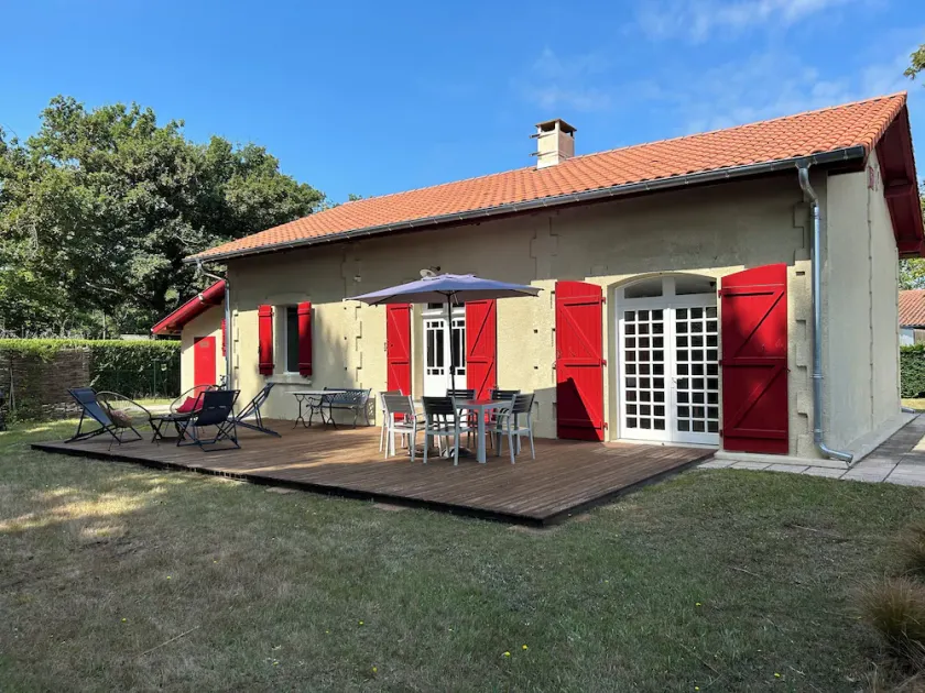 MATOUNE pleasant, 4/6 person house near Lake Leon  - Image 1