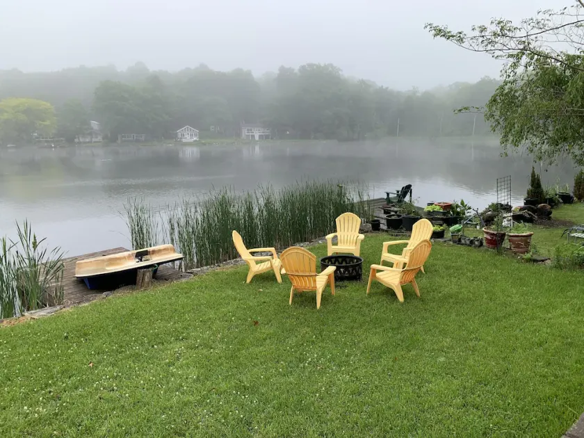 Lake Front home, dock w/2 kayaks, firepit, grill, pedal boat. Lv2 EV charger - Image 1