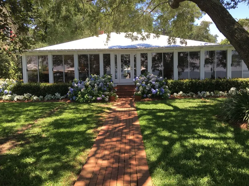 Large Family Friendly Mobile Bay Home Near Shopping, Dining and Grand Hotel. - Image 1