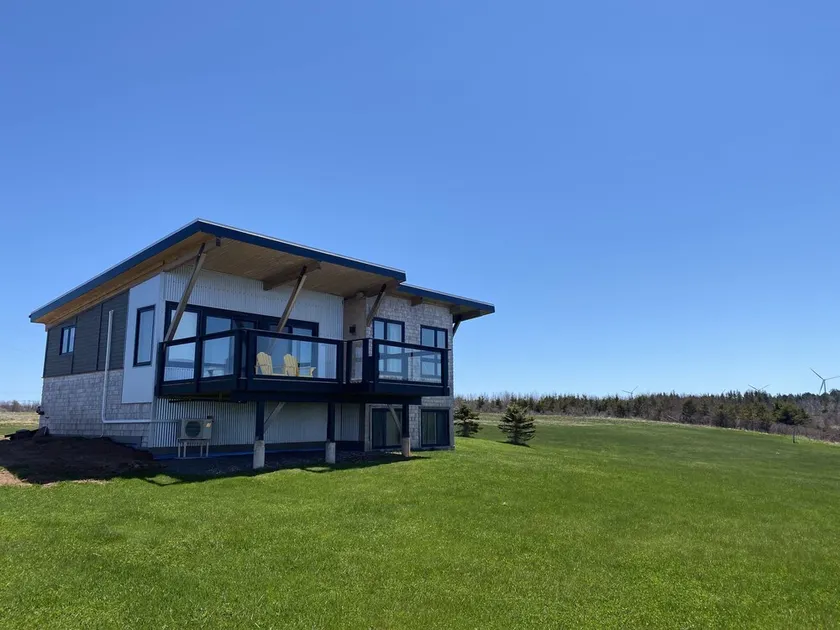 Beachfront Retreat with sunset views - Image 1