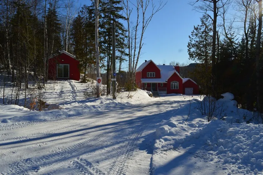 Private and Quiet - Only 2 min from Val St Côme - Image 1