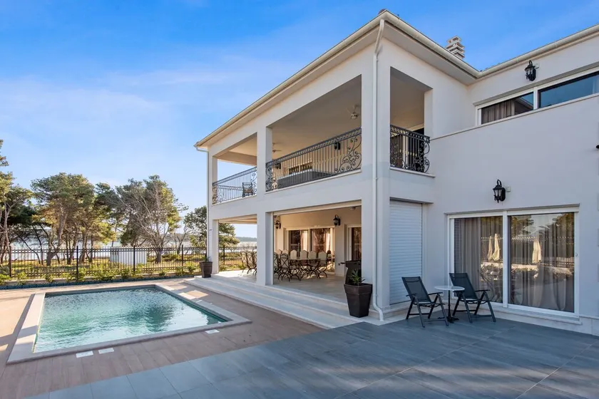 Villa Carolus-Luxurious Dalmatia Villa - Image 1