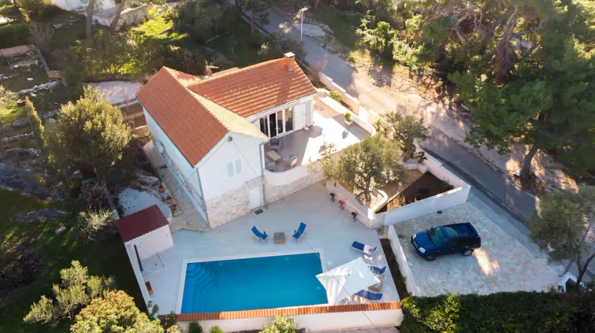 Amazing house W pool and big sunny terrace close to sea & beach - Image 1