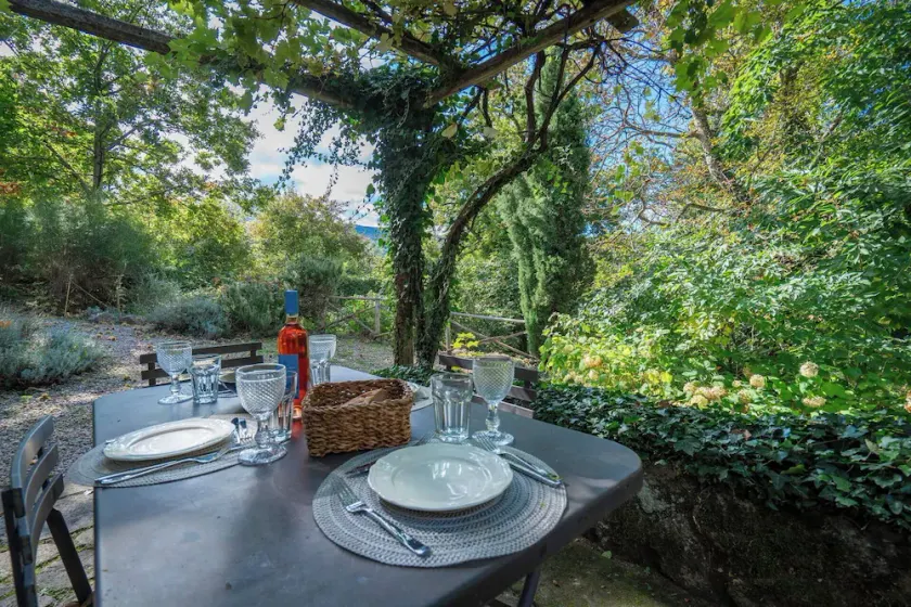 Wunderbares alleinstehendes Ferienhaus mit Pool,  W-LAN, TV und Haustiere erlaubt - Image 1