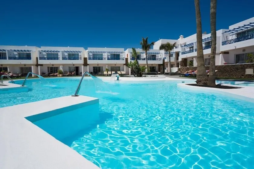 Club Siroco Apartamentos - Image 1