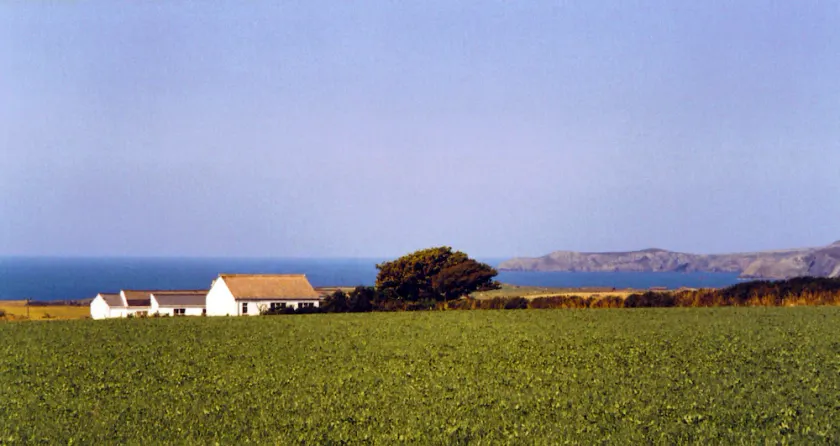 Dejligt sommerhus med panoramaudsigt over havet nær St. Davids - Image 1