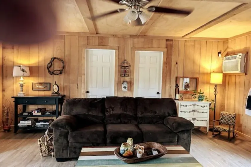 Frankie's Cottage - Image 1