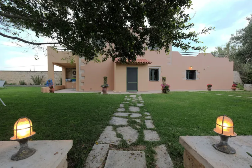 Villa Manoutsio - Traditional Cottage Among Olive Trees 500m from Sandy Beach - Image 1