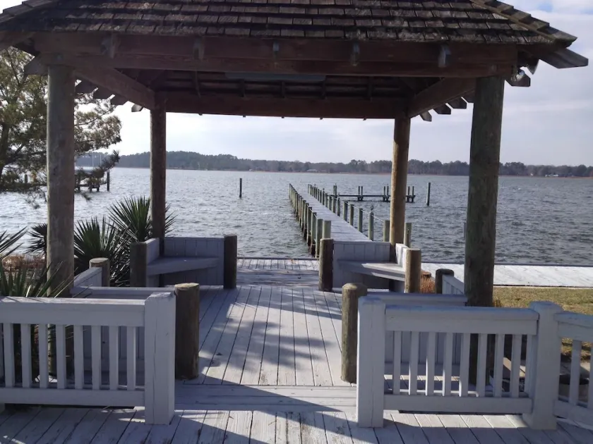 Ruhige Waterfront House Sleeps10, ausreichend Parkplätze, Bootsrutsche - Image 1