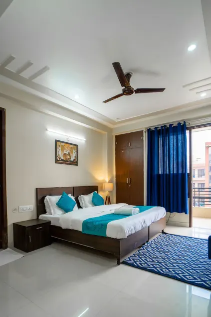 The Lodgers 2 BHK Serviced Apartment infront of Artemis Hospital Gurgaon - Image 1