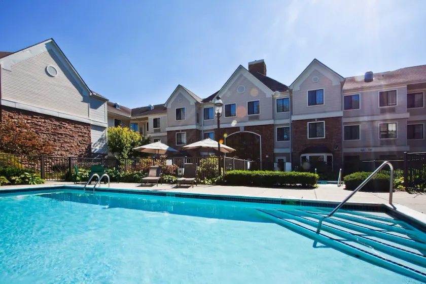 Air-Conditioned Studio | Pool - Image 1