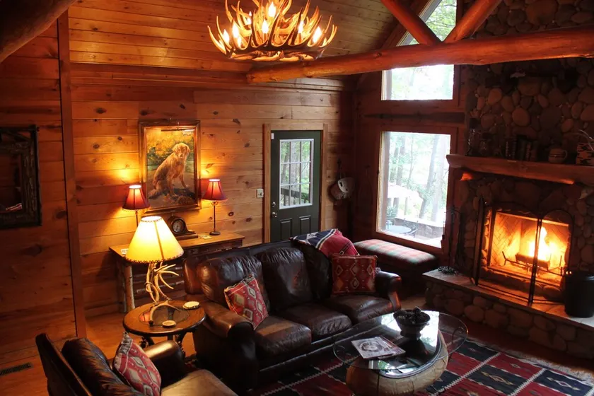 Amazing Log Cabin on the Water! - Image 1