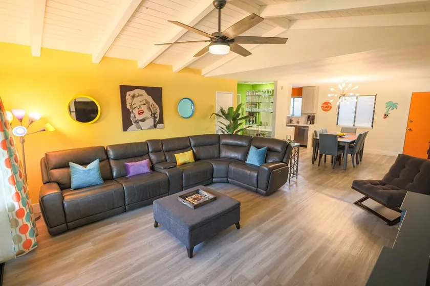 Vibrant Getaway Condo 1 mile from Downtown Palm Springs - Image 1