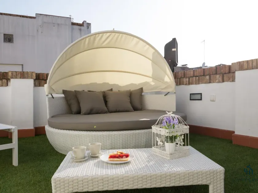 LIVIN4MALAGA - Cervantes - Image 1