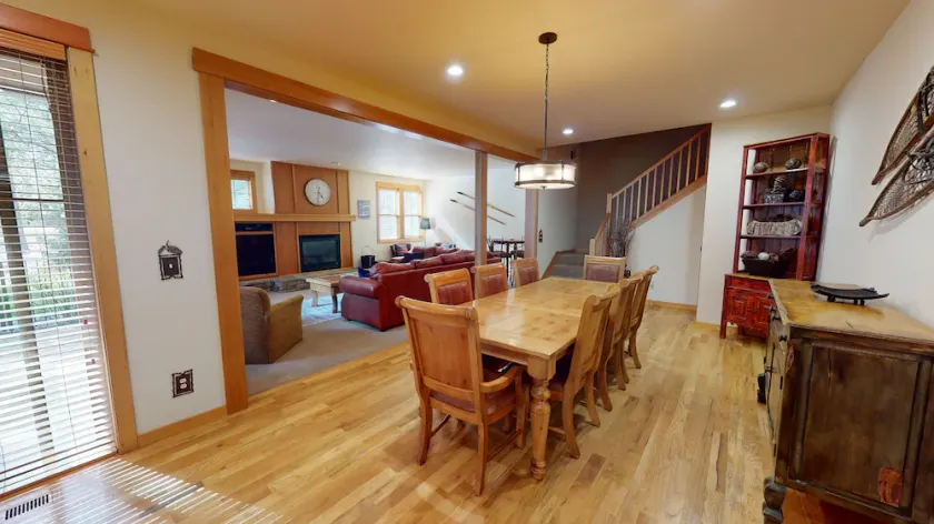 Village Townhome with Access to Exclusive Golf - Image 1