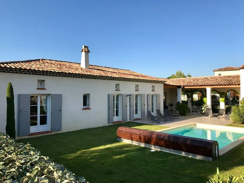 Luksus villa, aircondition, opvarmet swimmingpool, grønne områder, golfbaner i Prov - Image 1