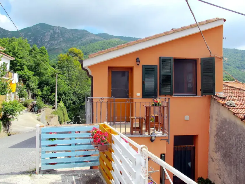 Bellissimo appartamento per 4 ospiti con A/C, WIFI, TV, patio, animali ammessi e vista panoramica - Image 1