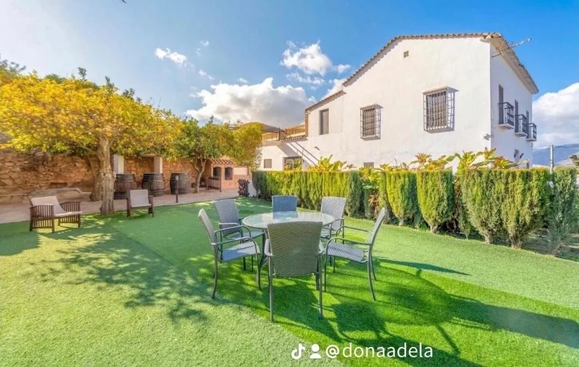Self catering Cortijo Andaluz Doña Adela til 8 personer - Image 1