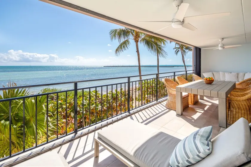 ~AZUR PALM~ Oceanfront elegance with pools, peace, and a designer interior! - Image 1