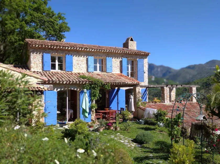 CHARMING VILLA, 15 km from NiCE MOYENNE MONTAGNE WITH VIEW AND SWIMMING POOL - Image 1