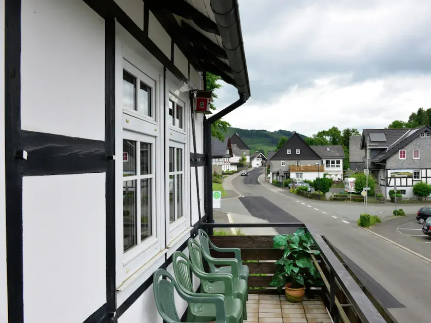 A Comfortable, Large House With Wifi in Hochsauerland, Suitable for 14 Persons - Image 1