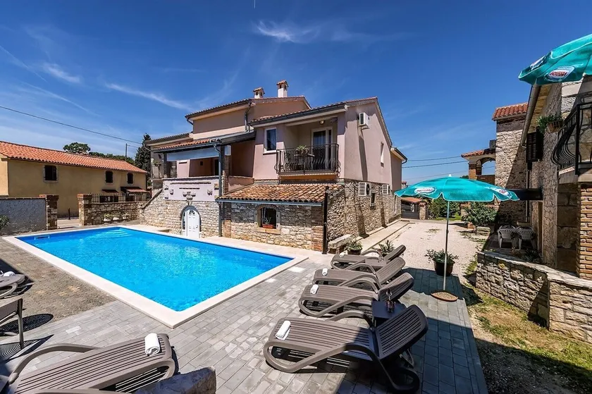 Lejlighedskompleks Valtrazza med fælles pool / lejlighed Noemi I i Villa Valtrazza med fælles pool - Image 1