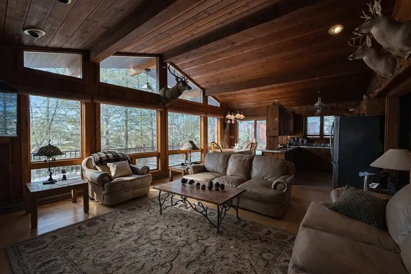 Stack's Back Bay Retreat - Image 1