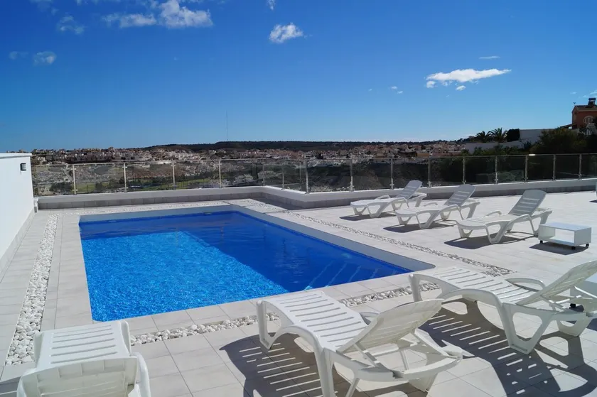 villa med utsikt över poolen och havet - wifi internet - barnsäkerhet - Image 1