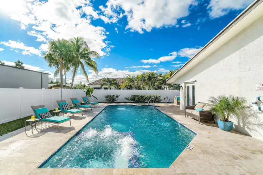 Beach Lux - Heated Pool with Infinity Spa, Cabana, BBQ, Golden Tee - Walk to Beach - by Maven Vacation Rentals - Image 1