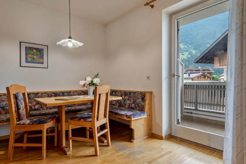Appartamento 'Appartment 2' con vista sulle montagne, giardino condiviso e Wi-Fi - Image 1