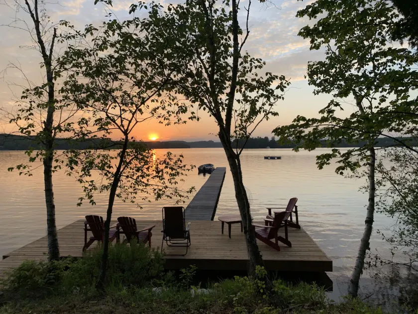 Cottage classique Muskoka sur PenLake - Image 1