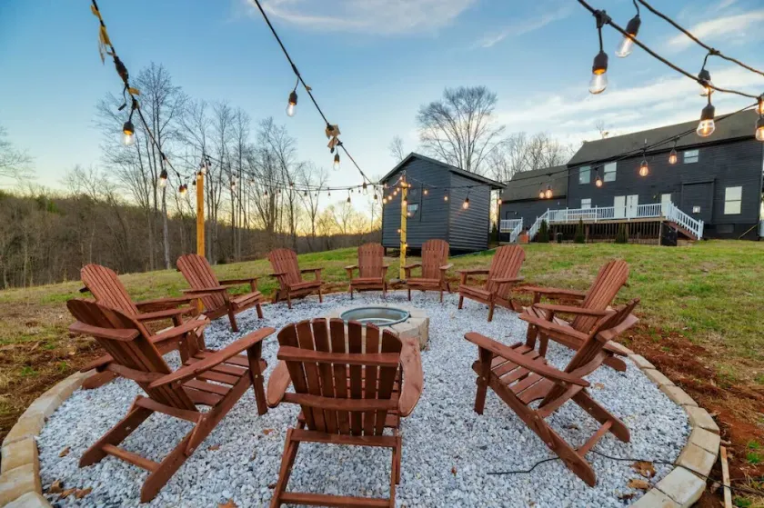 The Hilltop Hideaway - Image 1