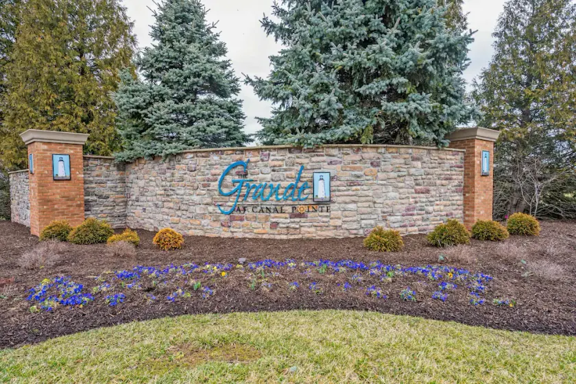 Grande at Canal Pointe - A Coastal Getaway - Image 1