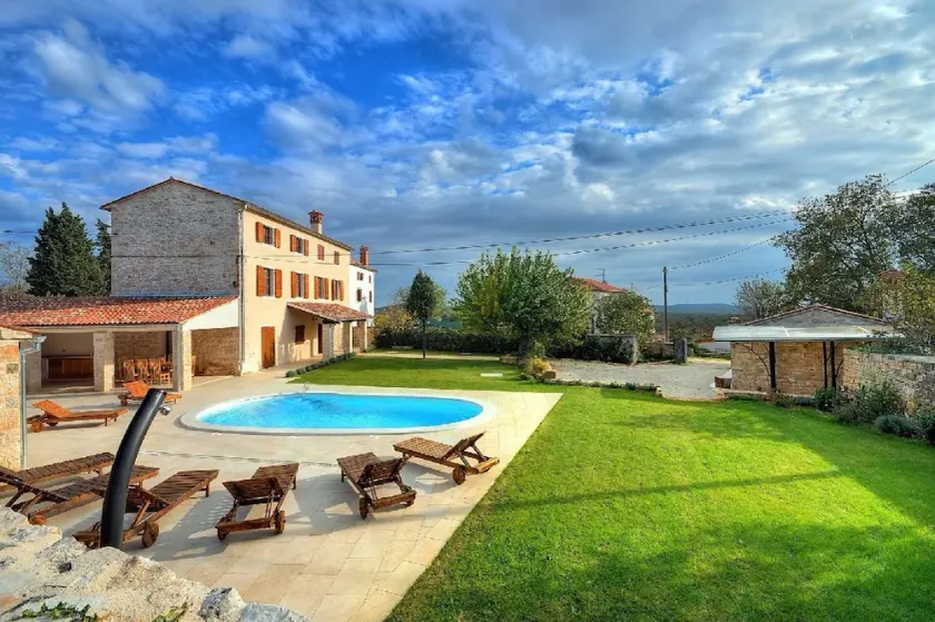 Property with pool, whirlpool and sauna for 10 - Image 1